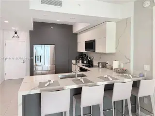 Propiedad en alquiler con 3 habitaciones y 2.5 baños en Miami