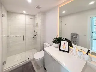 Propiedad en alquiler con 3 habitaciones y 2.5 baños en Miami