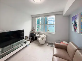 Propiedad en alquiler con 3 habitaciones y 2.5 baños en Miami