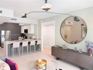 Propiedad en alquiler con 3 habitaciones y 2.5 baños en Miami