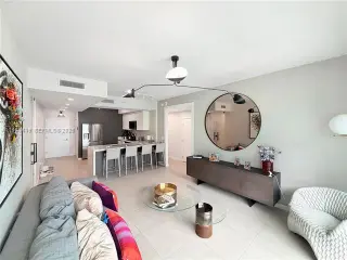 Propiedad en alquiler con 3 habitaciones y 2.5 baños en Miami