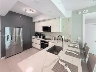 Propiedad en alquiler con 3 habitaciones y 2.5 baños en Miami