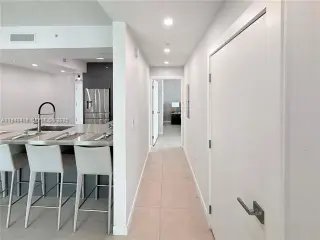 Propiedad en alquiler con 3 habitaciones y 2.5 baños en Miami