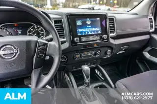 Nissan Frontier 2022 4x4 SV 4dr Crew Cab 5 ft. SB