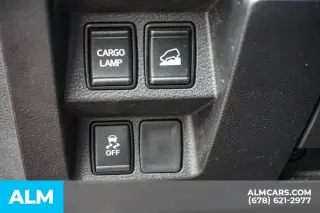 Nissan Frontier 2022 4x4 SV 4dr Crew Cab 5 ft. SB