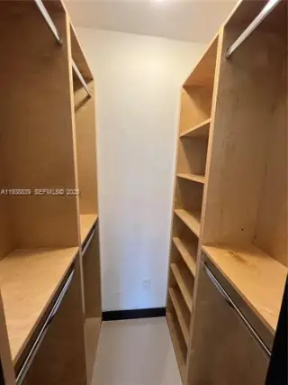 Propiedad en alquiler con 4 habitaciones y 3 baños en Pinecrest