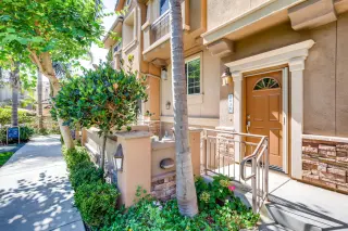 Propiedad en alquiler con 4 habitaciones y 2.5 baños en Carlsbad