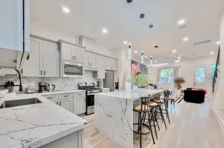 Propiedad en alquiler con 3 habitaciones y 4 baños en Houston