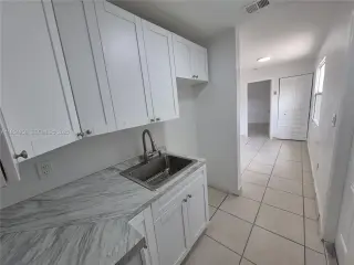 Propiedad en alquiler con 2 habitaciones y 1 baño en Fort Lauderdale