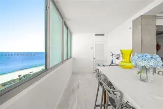 Propiedad en alquiler con 3 habitaciones y 3 baños en Miami Beach