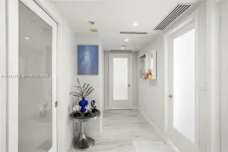 Propiedad en alquiler con 3 habitaciones y 3 baños en Miami Beach