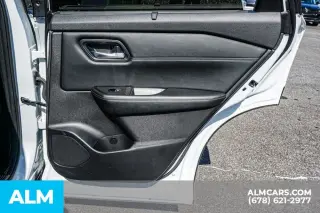 Nissan Rogue 2025 SL 4dr Crossover