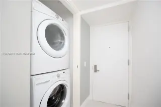 Propiedad en alquiler con 1 dormitorio y 1.5 baños en Miami