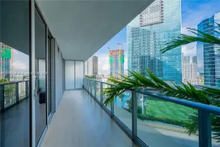 Propiedad en alquiler con 1 dormitorio y 1.5 baños en Miami