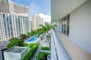 Propiedad en alquiler con 1 dormitorio y 1.5 baños en Miami