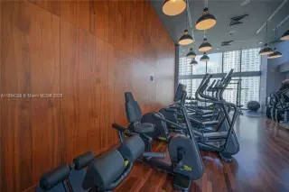 Propiedad en alquiler con 1 dormitorio y 1.5 baños en Miami
