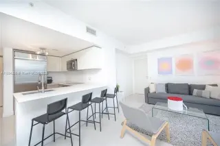 Propiedad en alquiler con 1 dormitorio y 1.5 baños en Miami
