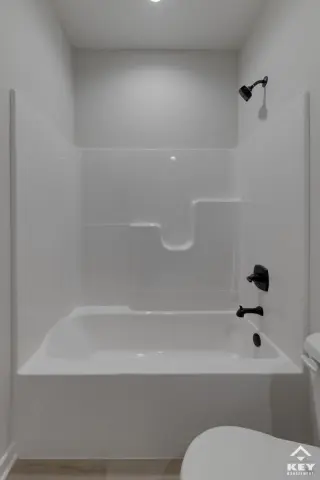 Propiedad en alquiler con 4 habitaciones y 2 baños en Maize