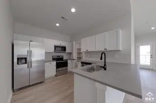 Propiedad en alquiler con 4 habitaciones y 2 baños en Maize