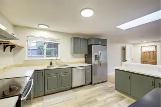 Propiedad en alquiler con 4 habitaciones y 1.5 baños en Seattle