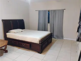 Propiedad en alquiler con 1 dormitorio y 1 baño en Hollywood
