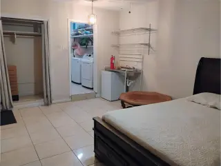 Propiedad en alquiler con 1 dormitorio y 1 baño en Hollywood