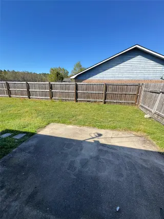 Propiedad en alquiler con 3 habitaciones y 2 baños en Hinesville