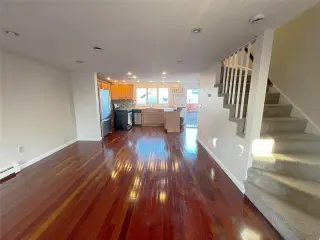 Propiedad en alquiler con 3 habitaciones y 2 baños en Revere