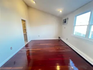 Propiedad en alquiler con 3 habitaciones y 2 baños en Revere