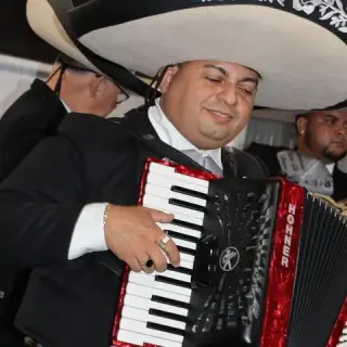 MARIACHIS EN MIAMI