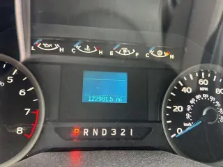 Ford F-150 2017 4x2 XL 4dr SuperCrew 5.5 ft. SB
