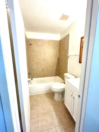 Propiedad en alquiler con 2 habitaciones y 1 baño en Cádiz