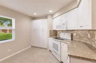 Propiedad en alquiler con 3 habitaciones y 2 baños en Bonita Springs