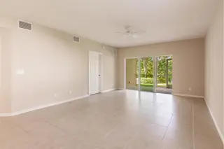 Propiedad en alquiler con 3 habitaciones y 2 baños en Bonita Springs