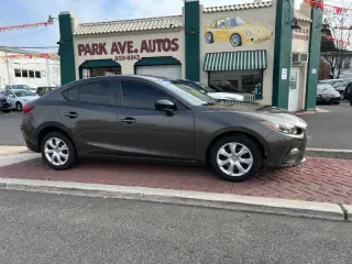 2014 Mazda MAZDA3 i SV