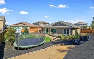 Propiedad en alquiler con 4 habitaciones y 3 baños en Oakley