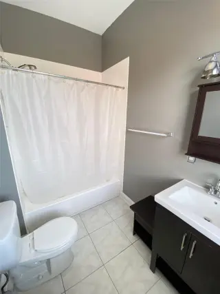 Propiedad en alquiler con 2 habitaciones y 2.5 baños en Savannah