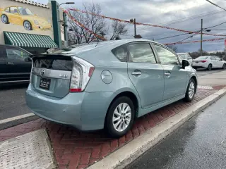 2013 Toyota Prius Plug-in Hybrid Advanced