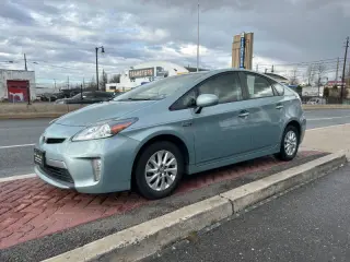 2013 Toyota Prius Plug-in Hybrid Advanced