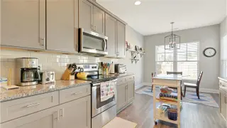 Propiedad en alquiler con 4 habitaciones y 3 baños en Richmond Hill