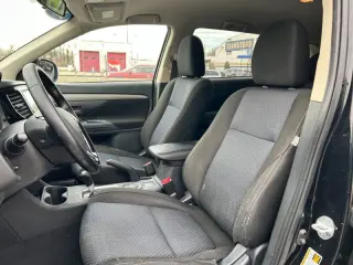 2016 Mitsubishi Outlander ES