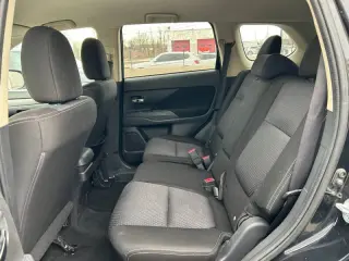 2016 Mitsubishi Outlander ES