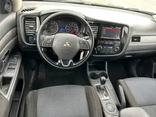 2016 Mitsubishi Outlander ES