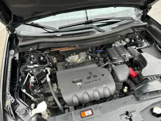 2016 Mitsubishi Outlander ES