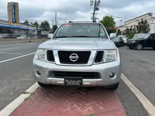2008 Nissan Pathfinder SE