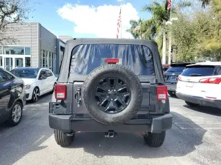 Jeep Wrangler 2017 4x4 Sport 2dr SUV