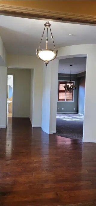 Propiedad en alquiler con 4 habitaciones y 3 baños en Brentwood
