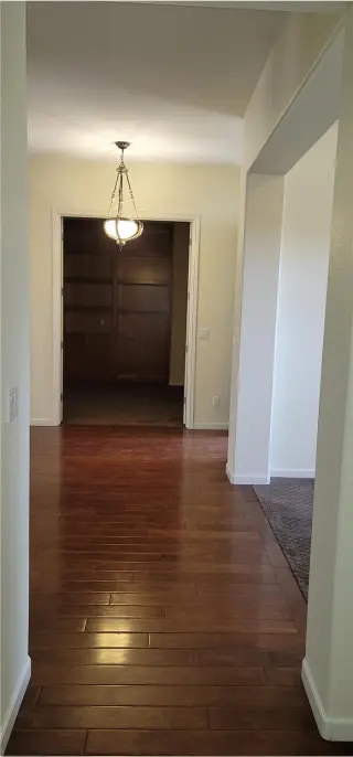 Propiedad en alquiler con 4 habitaciones y 3 baños en Brentwood