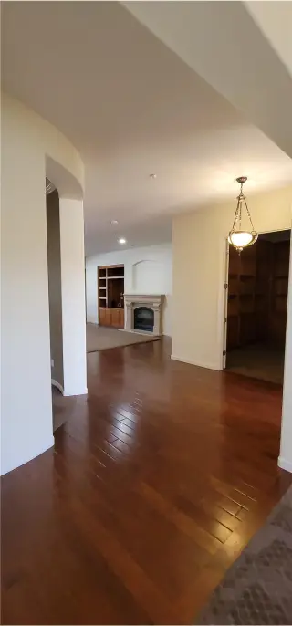 Propiedad en alquiler con 4 habitaciones y 3 baños en Brentwood