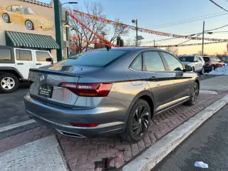 2019 Volkswagen Jetta SEL Premium